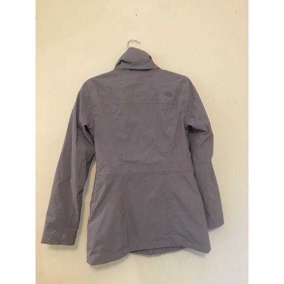 TNF Raincoat - Picture 2 of 4